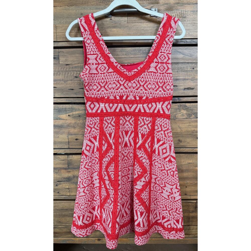 Maeve Dress Women's US 8 Red White Sleeveless Fit Flare Geometric Textured Zip - Picture 2 of 8